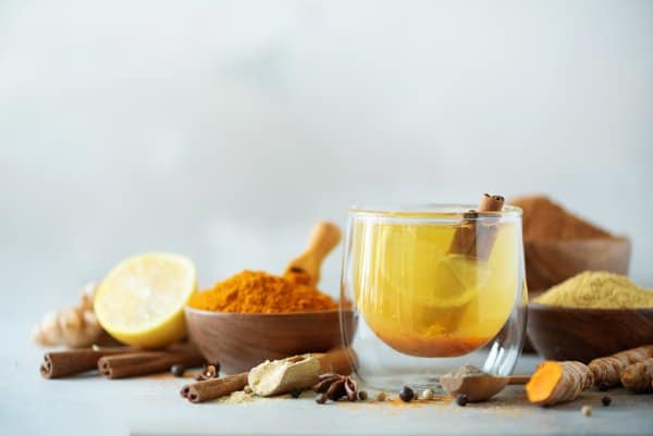 Gemberthee recepten voor het afvallen 2 Gemberthee met Kurkuma kan je helpen afvallen