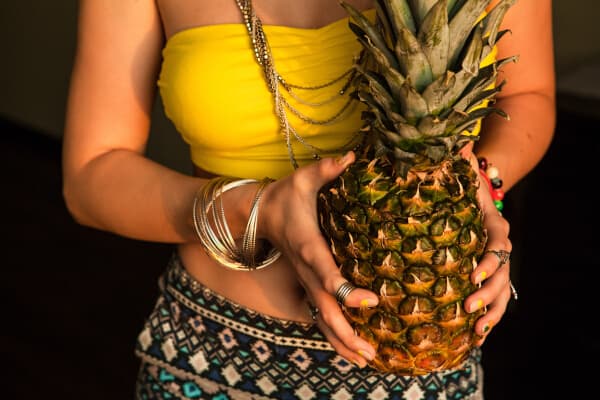 Helpt ananas met afvallen? En hoe helpt ananas met afslanken? Lees in dit artikel meer over wat onze diëtist te zeggen heeft over gewichtsverlies met ananas.