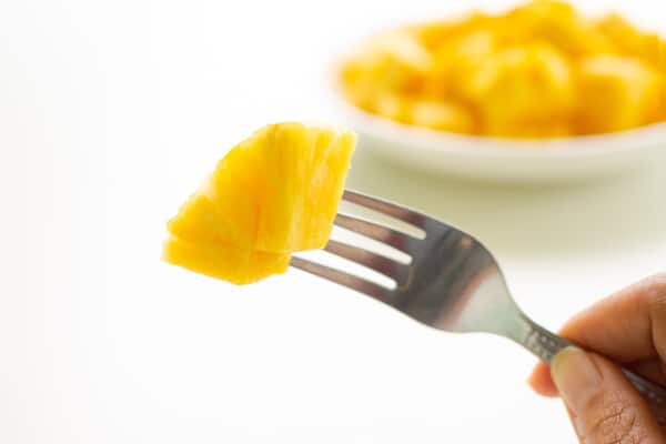 Is ananas gezond? En wat zijn dan de gezondheidsvoordelen van ananas? In dit artikel lees je wat onze diëtist vind van ananas.