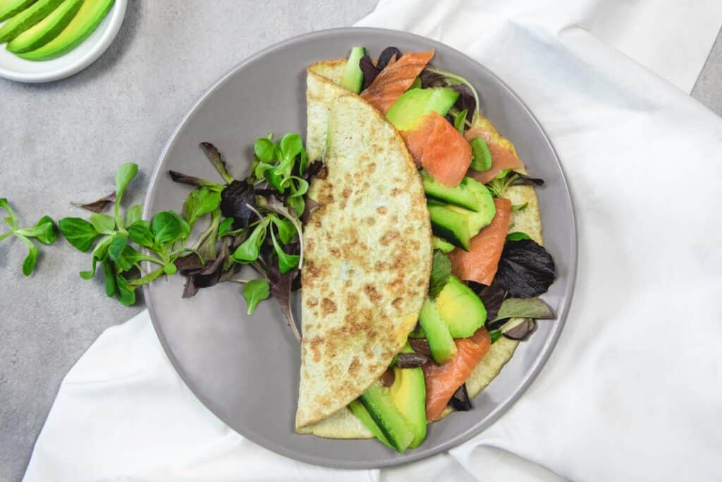 Eiwrap avocado zalm min