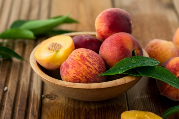 Hoe gezond zijn perziken precies? Dat lees je in dit artikel.